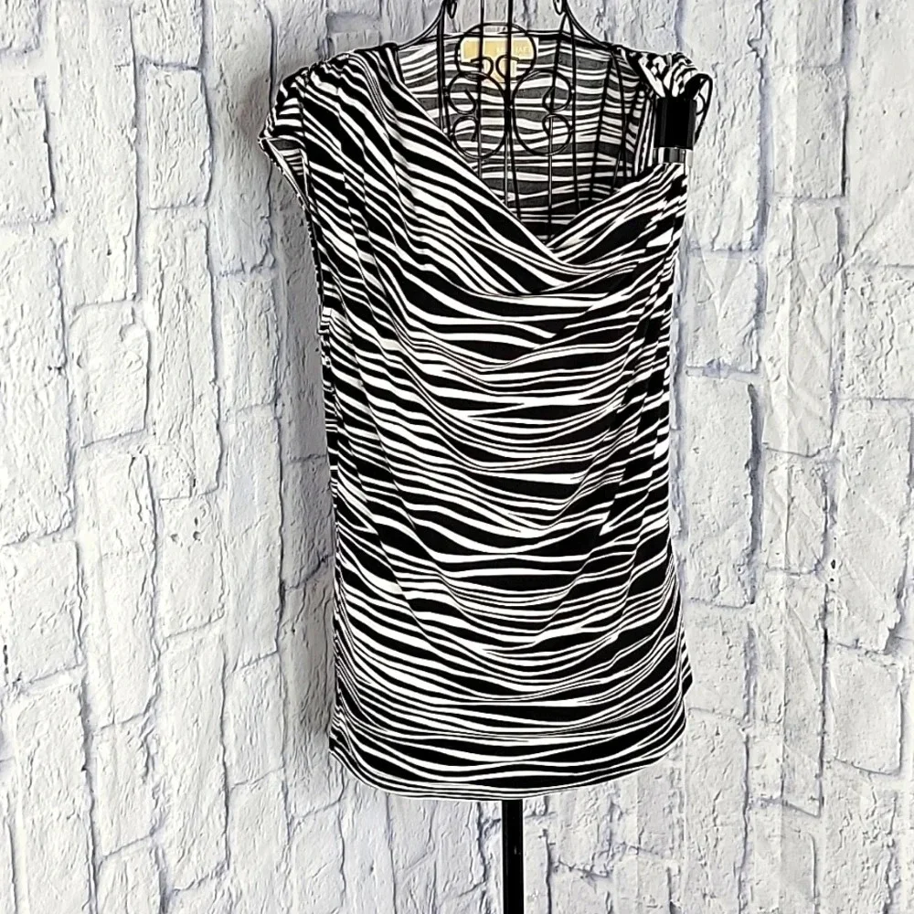 MICHAEL KORS Black and White Sleeveless Blouse PS
